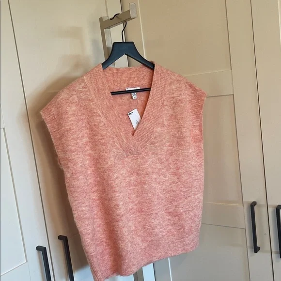 NWT Topshop Blush Knit V-Neck Vest in Pink - Picture 11 of 11
